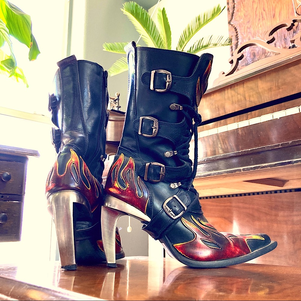New Rock Flame Boots (Euro 37) ULTRA RAR
